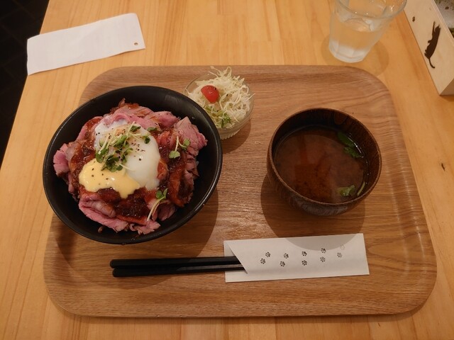 お肉食堂 にくきゅう>