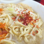 ラーメン二郎 - 粗挽き唐辛子投下～♪