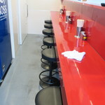 ラーメン二郎 - 店内の様子（三塁側）