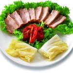 東京バルタン - 蒸した豚肉を新鮮野菜で巻いて召し上がれ♪