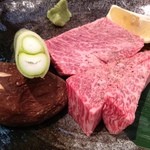 炭火焼肉 壽庵 - 米沢牛のサイコロカルビ