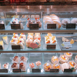 菓子工房アミティエ - 店内は、税込価格で表記してあります。