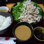 Cha wa - バンバンジーサラダ定食 780円