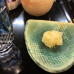 京はし なが尾 - ハモの子（酒のアテに）江戸切子のお猪口で日本酒