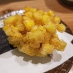 暮らす和食 のぼる - とうもろこしのかき揚げ　良い油使ってます！