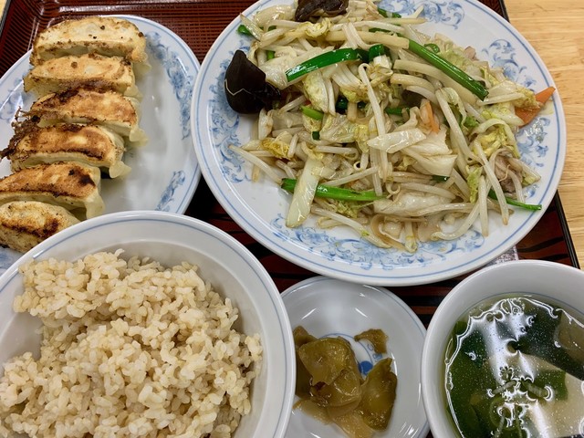 餃子の満洲で炭水化物をガッツリ食べてしまいました❗️』By 食べウォーカーさん : ぎょうざの満洲 椎名町駅店 - 椎名町/餃子 [食べログ]