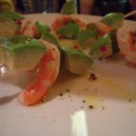 JAH - えびとアボカドの料理