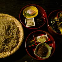 ヒカリヤ ヒガシ - 昼箱膳　奈川産地粉使用もりそば付