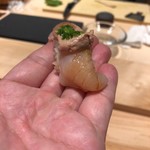 焼き鳥 とりら - 手乗り鳥鮨胸肝乗せ