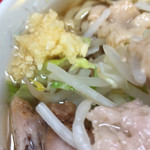 ラーメン二郎 - ニンニク少し