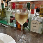 トリワイン ＰＩＫＯＳＨＨＨＵ - 白ワイン おかわり