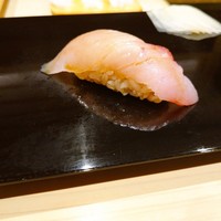 鮨 竜介 - かんぱち(天然)