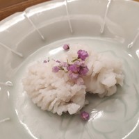 赤坂 菊乃井 - 鱧落とし　梅肉醤油　花穂紫蘇