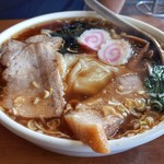 栄楽 - ワンタンメン