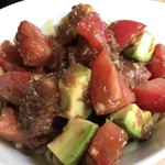 カメイノ食堂 - アボガドとトマトの冷し中華