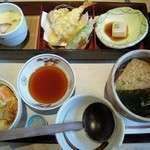和食鍋処 すし半 - すし半なごみ弁当