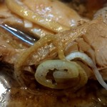 麺や マルショウ - 大ぶりなチャーシューup