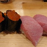 栄寿し総本店 - 中トロとイクラ