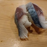 栄寿し総本店 - シメサバ
      3年前に別の店であたり遠ざかってたがここでご指名(^^)