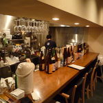 お米ダイニングバー カフェ リーゾ - お店の中はシンプルな雰囲気で良いデス！