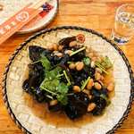 中国茶房８ - パクチーとキクラゲの和え物(香菜木耳)