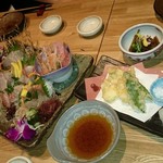 三重人 - 季節の天ぷらと、刺身盛り