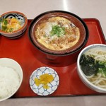 金比羅うどん - カツ鍋定食です。(2019年8月)