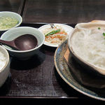 鴻運食房 - 豚肉肉団子と大根の塩味土鍋定食８５０円