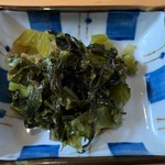 うなぎ処　もりやま - ビールのアテで供出された高菜の油炒め。