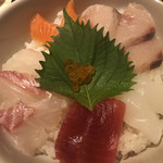 Koshitsu Izakaya Shouemon - 海鮮丼アップで