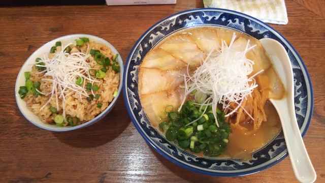 山城屋 - 早口（ラーメン）の写真