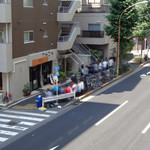 自家製麺 No11 - 帰りの時間帯は店前日影です