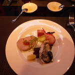 Luna Nokto OYAMADA - シェフのおまかせコース前菜。赤穂の生牡蠣と、鎌倉野菜のバーニャカウダー