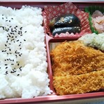 富惣　 - 料理写真:トンカツ弁当、450円(税抜)