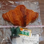 モンペリエ - 料理写真:クロワッサン70円　全長14cm