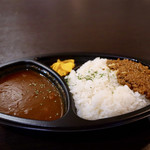 カレースタンド ナゴエビ - ハーフ&ハーフ