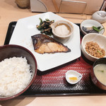 Ootoya - 2019/08/04(日)夜
                        ◆沖目鯛の炭火焼き定食 1,050
                        ◆納豆 100
                        ◆ごはん単品 190