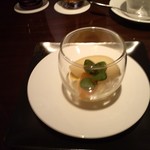 ラ ターブル ドゥ ジョエル・ロブション - 柚子　クレームとソルベにし、シャルトリューズのサバイヨンと合わせて