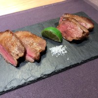 肉寿司 肉和食 KINTAN コレド室町 - 牛タン食べ比べ