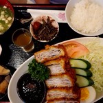 愛ちゃん - 黒豚ミルフィーユかつ定食