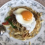 戸論戸 - カレースパ 860円
