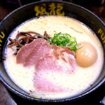 博多風龍 - 福 とんこつラーメン￥880　2019.8.1