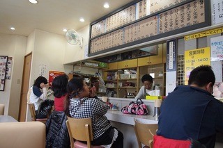 Yoshida Okonomiyaki - カウンター（おばちゃんとお喋り出来る❤）