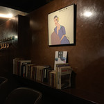 バー ジャダ - R1.7再  書棚風景