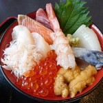 魚っ喰いの田 - 海鮮九色丼(2,150円)