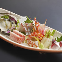 刺身盛り合せ