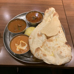 インド料理 ムンバイ - トリプルカレーセット（バターチキン、ブラックペッパーチキン、マトン）