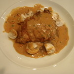 OGINO organic Restaurant - 魚と海老とアーモンドのポワレ　アメリケーヌソース