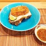 馬車道 大かわ - 岩牡蠣のフライ