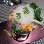 レストラン バカール - 冷製コンソメゼリーとカリフラワーのムース 根室の塩水ウニと共に1